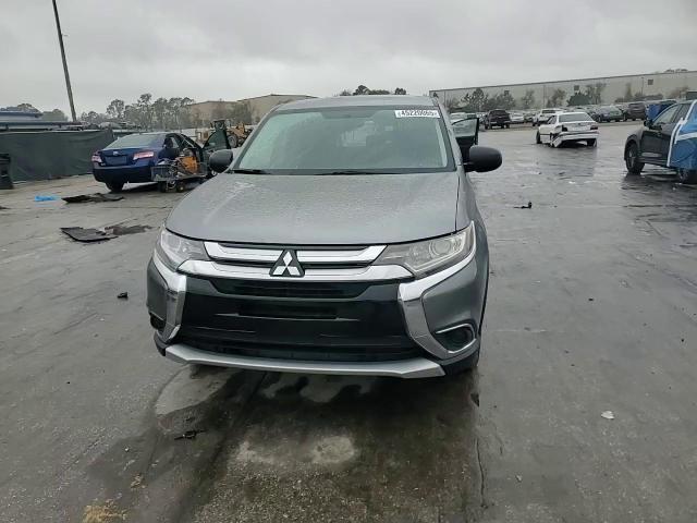2016 Mitsubishi Outlander - Image 14