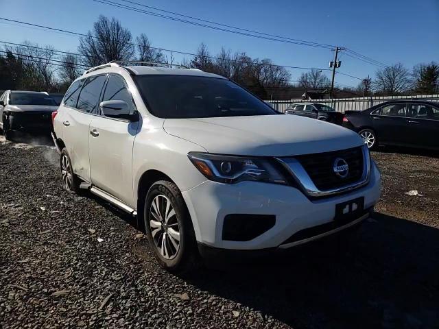 2017 Nissan Pathfinder - Image 11