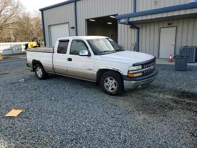 2000 Chevrolet Silverado - Image 10