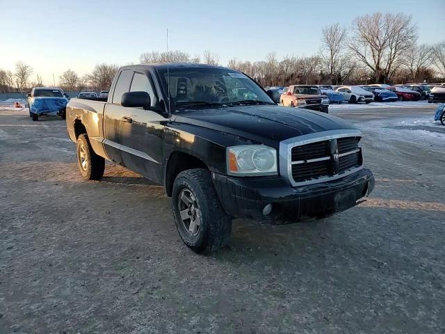 2006 Dodge Dakota - Image 10