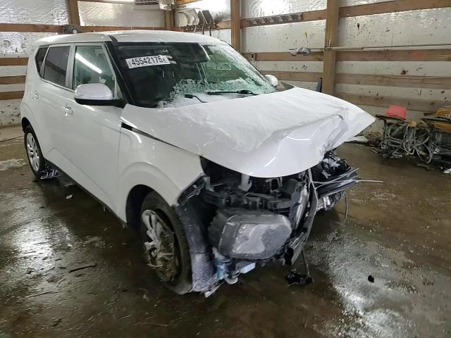 2022 Kia Soul - Image 13