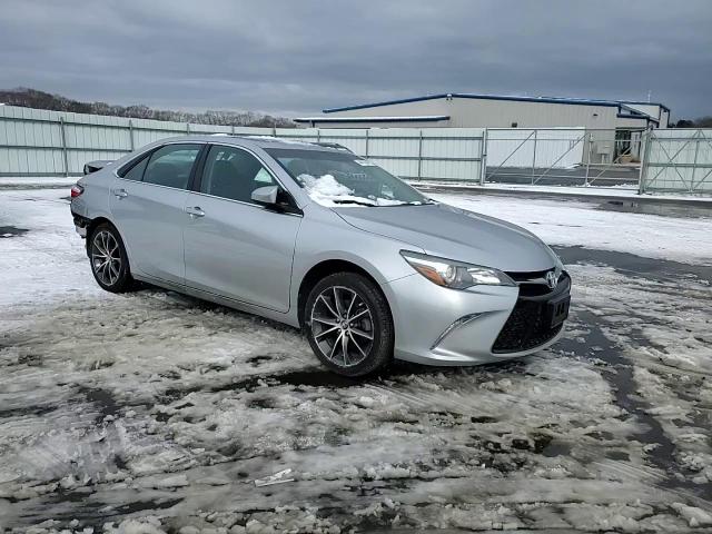 2016 Toyota Camry - Image 11