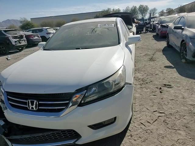 2015 Honda Accord - Image 10