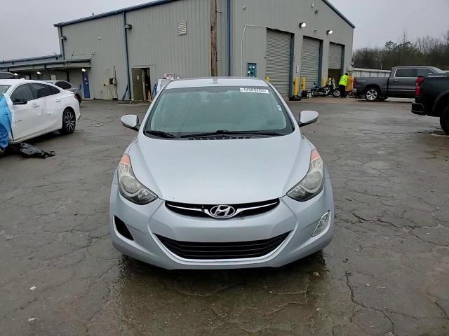 2013 Hyundai Elantra - Image 13