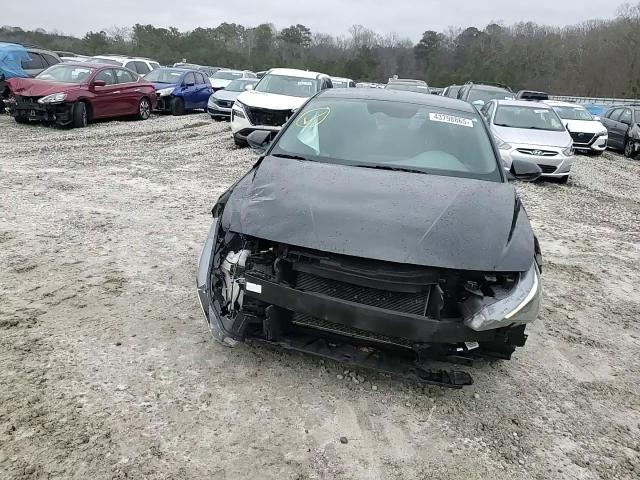 2021 Hyundai Elantra - Image 11