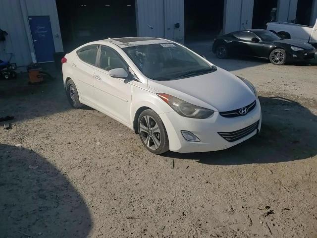 2013 Hyundai Elantra - Image 10