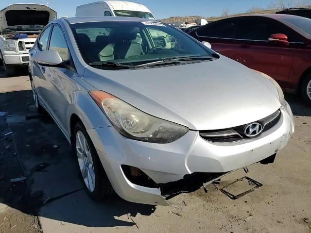 2013 Hyundai Elantra - Image 13