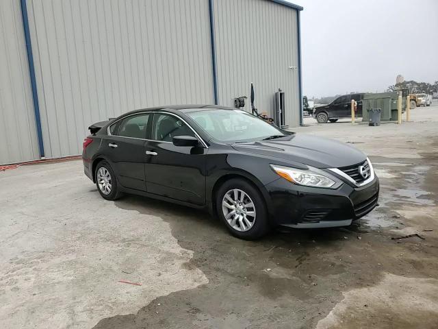 2017 Nissan Altima - Image 11