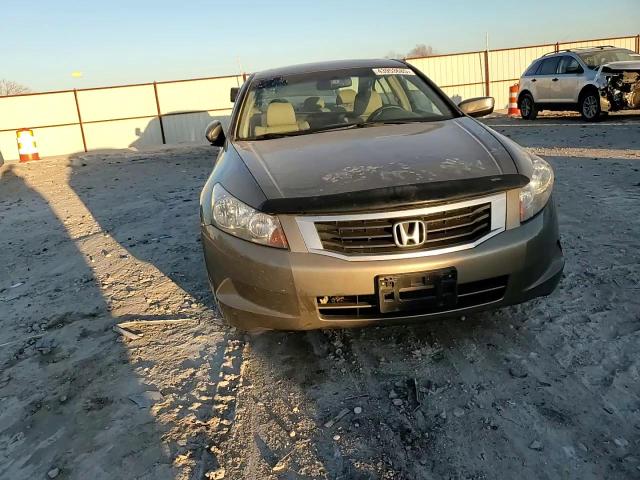 2009 Honda Accord - Image 11