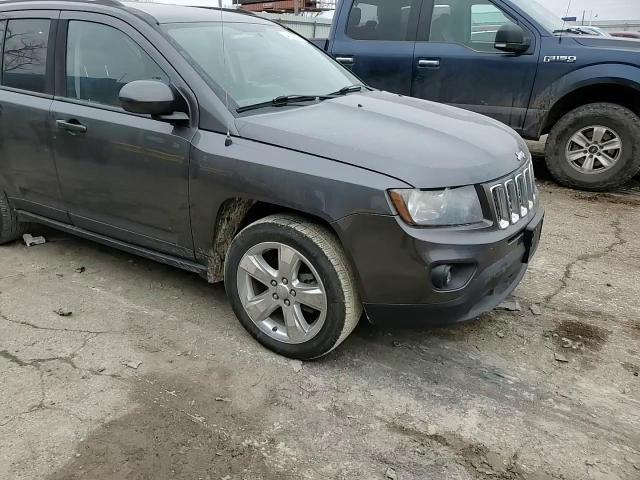 2016 Jeep Compass - Image 11