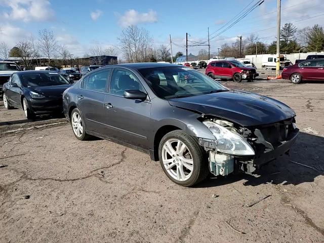 2010 Nissan Altima - Image 11