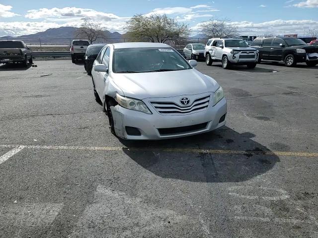 2011 Toyota Camry - Image 11