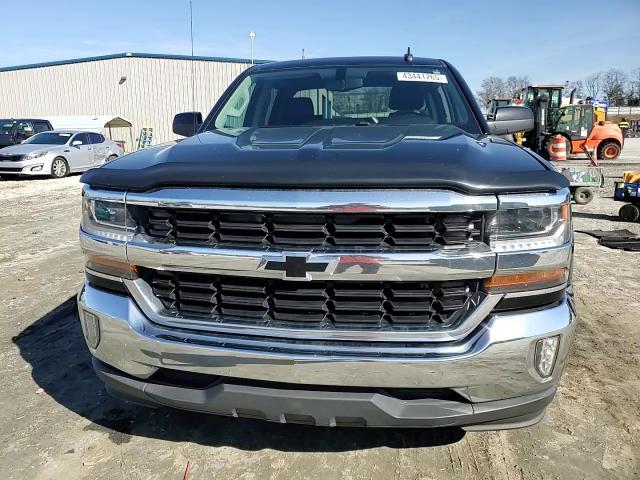 2016 Chevrolet Silverado - Image 11