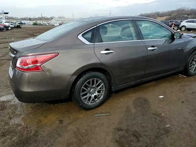2013 Nissan Altima - Image 13