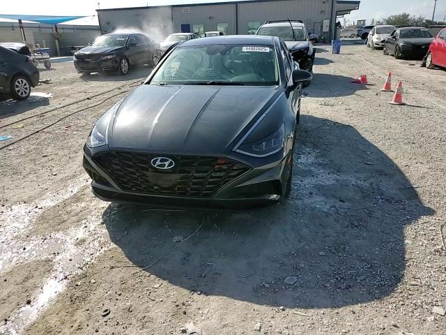 2021 Hyundai Sonata - Image 13