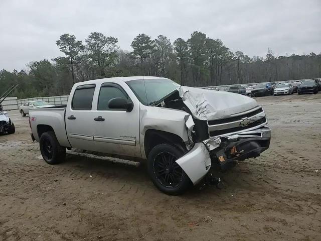 2011 Chevrolet Silverado - Image 10