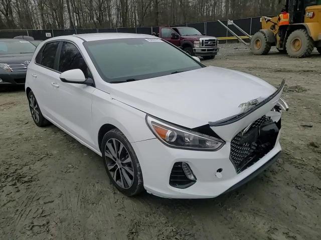 2019 Hyundai Elantra - Image 11