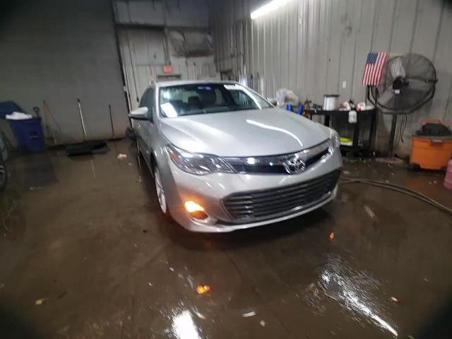 2015 Toyota Avalon - Image 14