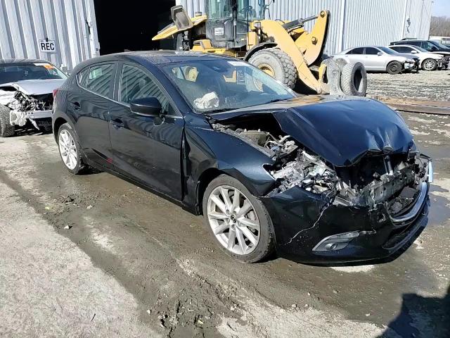 2017 Mazda 3 - Image 13