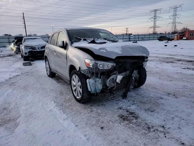 2015 Mitsubishi Outlander - Image 10