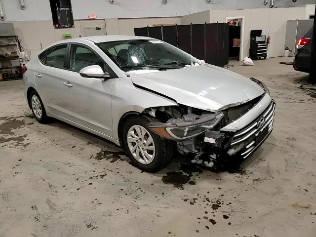 2017 Hyundai Elantra - Image 11