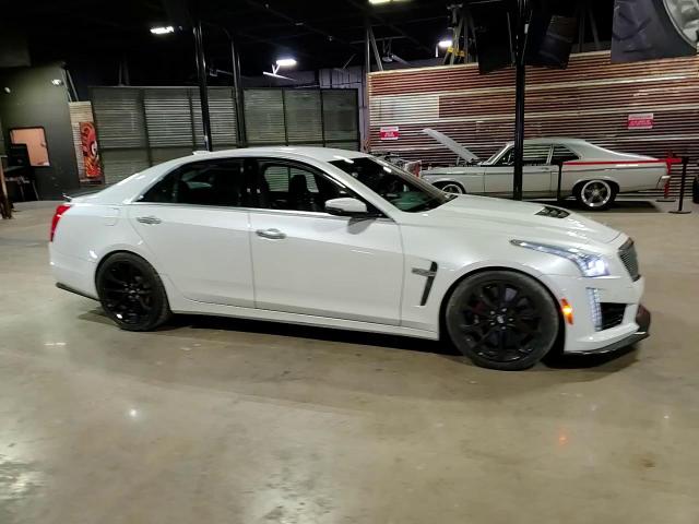 2018 Cadillac CTS - Image 16
