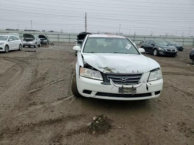 2009 Hyundai Sonata - Image 11