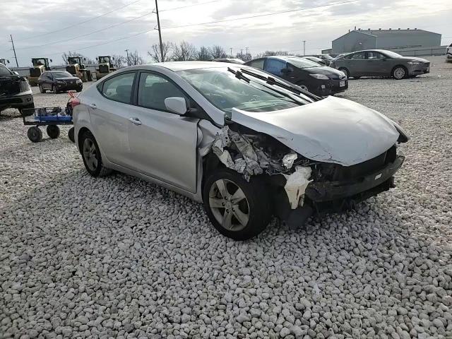 2012 Hyundai Elantra - Image 11