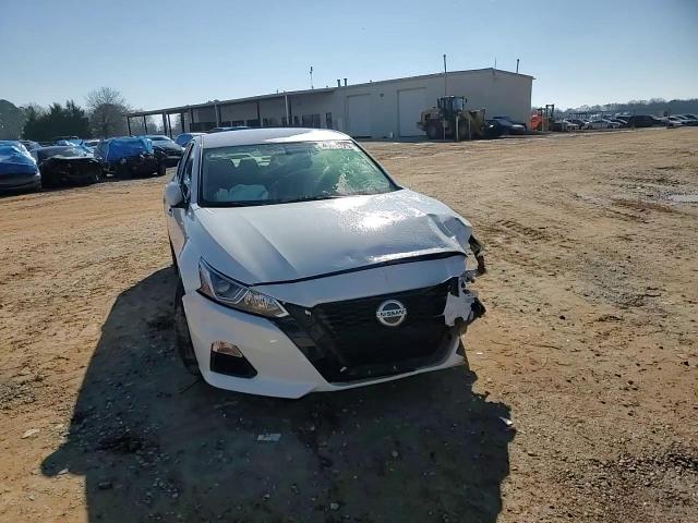 2019 Nissan Altima - Image 11