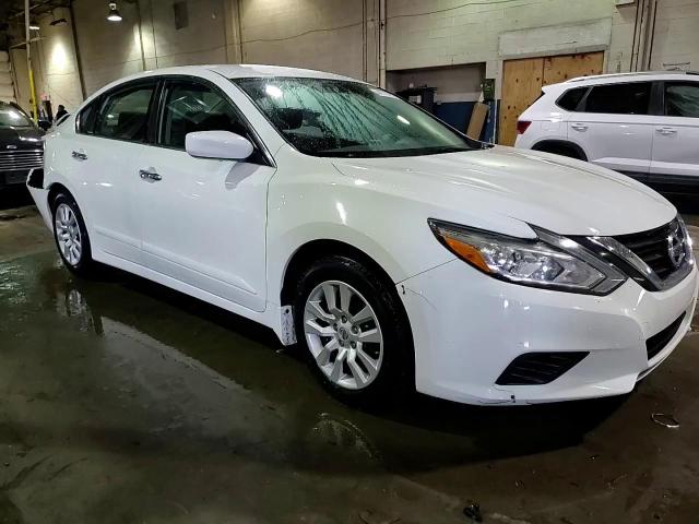 2016 Nissan Altima - Image 13