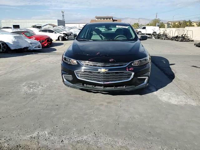 2017 Chevrolet Malibu - Image 10