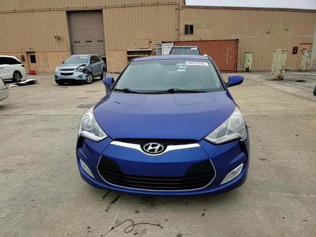 2012 Hyundai Veloster - Image 12