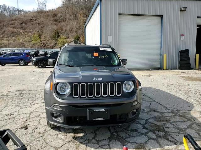 2018 Jeep Renegade - Image 12