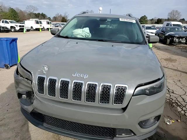 2020 Jeep Grand Cherokee - Image 12