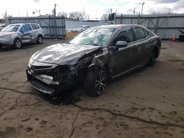 2020 Toyota Camry - Image 14