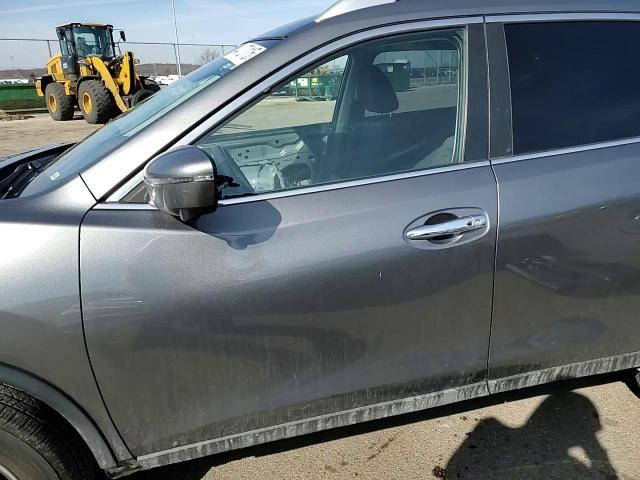 2020 Nissan Rogue - Image 12