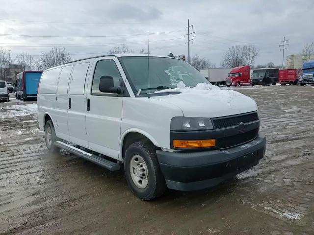 2020 Chevrolet Express - Image 10