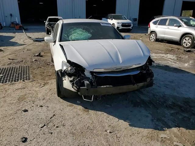 2012 Chrysler 200 - Image 11