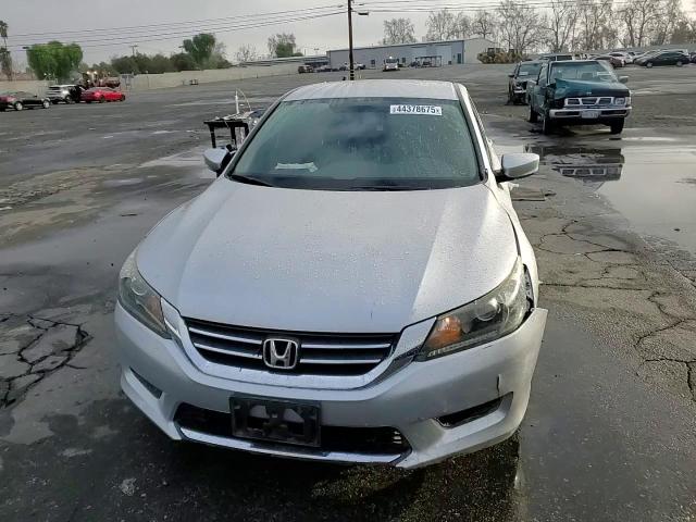 2015 Honda Accord - Image 11