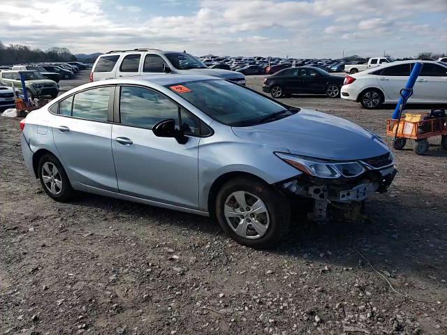 2017 Chevrolet Cruze - Image 10
