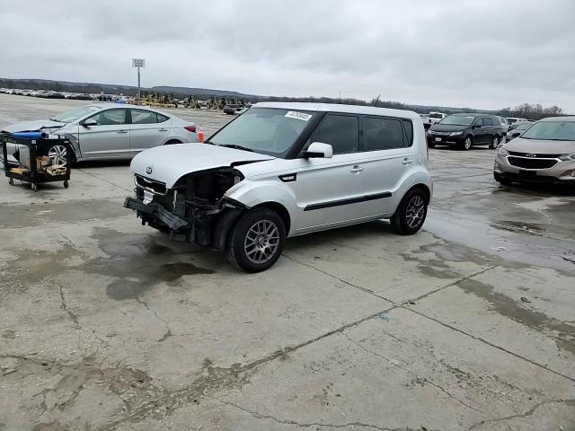 2013 Kia Soul - Image 14