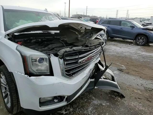 2016 GMC Yukon - Image 12