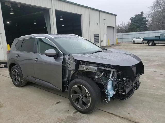 2024 Nissan Rogue - Image 10