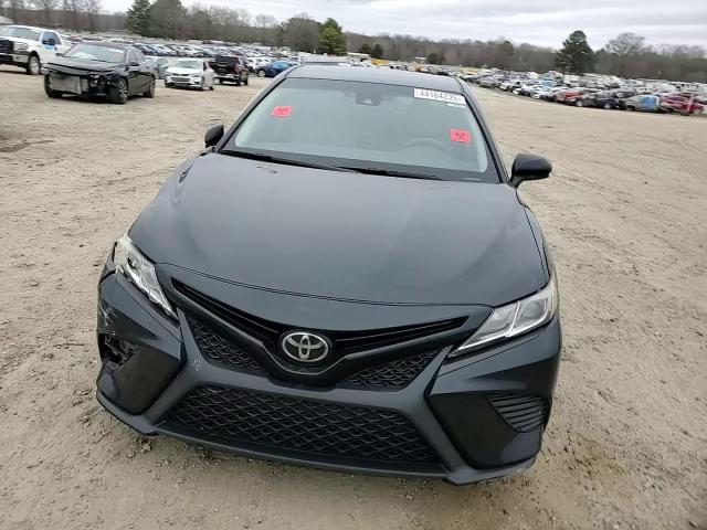 2019 Toyota Camry - Image 10