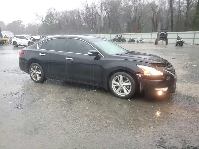 2015 Nissan Altima - Image 13