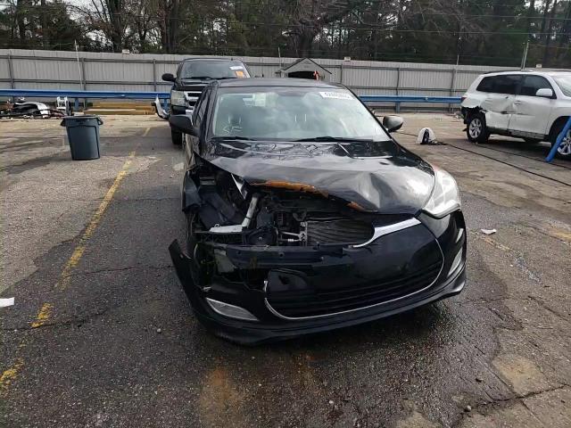 2013 Hyundai Veloster - Image 14