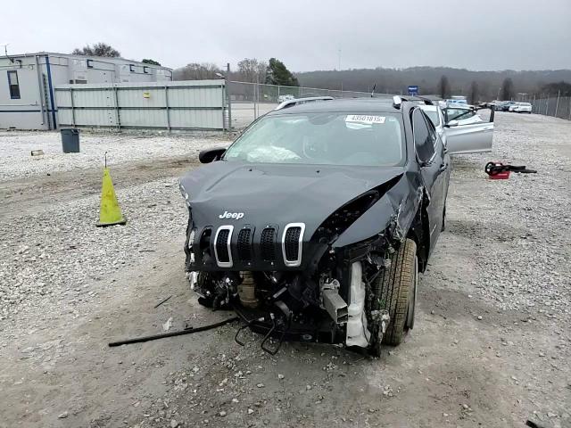 2015 Jeep Grand Cherokee - Image 11