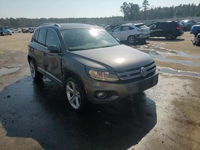 2016 Volkswagen Tiguan - Image 15