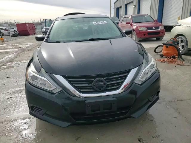 2016 Nissan Altima - Image 13