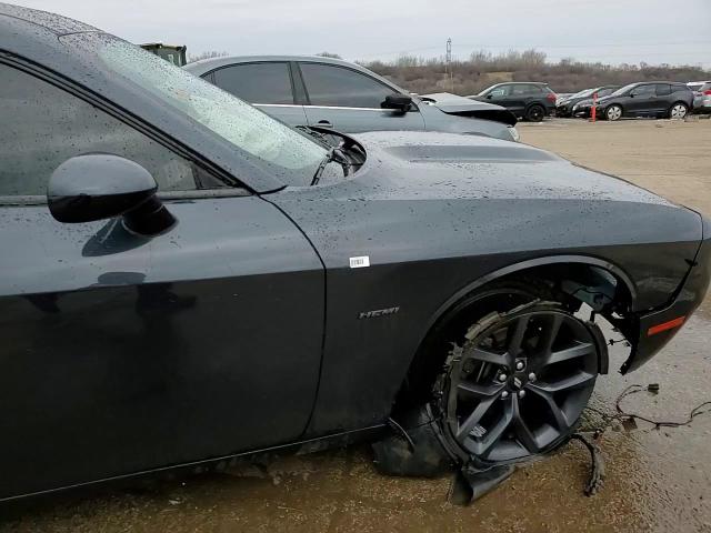 2019 Dodge Challenger - Image 13